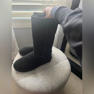 Ugg classic tall boots
